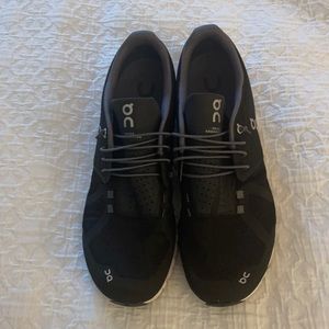 MENS ON Cloud Running Shoe size 13.